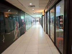 Lucky Plaza (D9), Shop House #550823051
